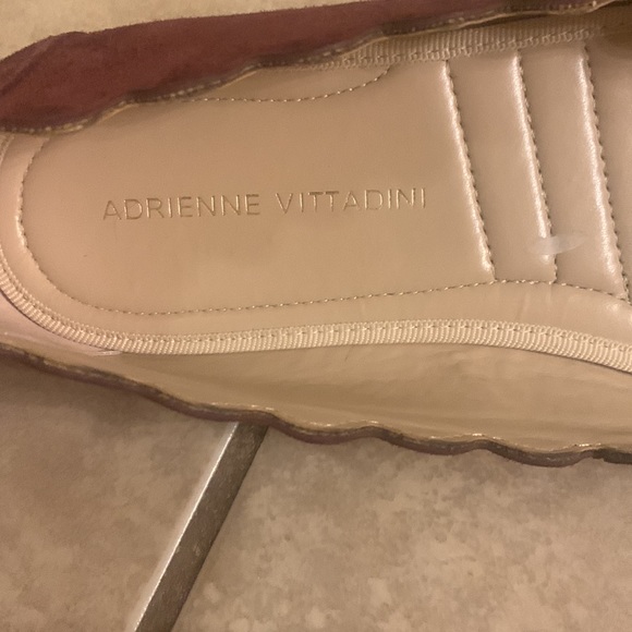 Maroon suede Adrienne Vittadini size 7.5 - Picture 2 of 3